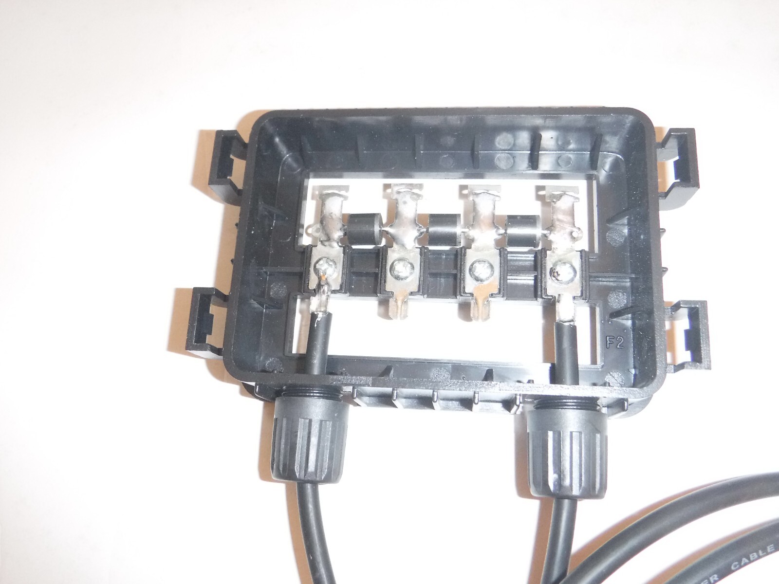 SOLAR PANEL JUNCTION BOX 15 AMP DIODES, WIRES,WIRE CONNECTORS WATERPROOF PRO BOX